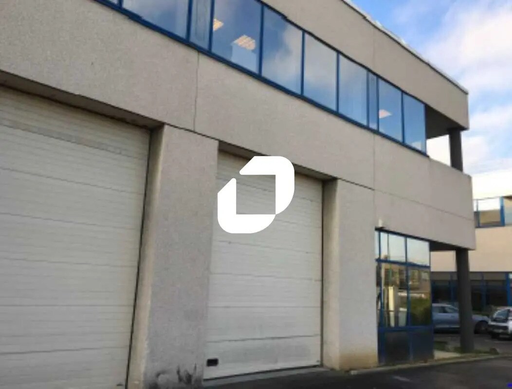 Light Industrial in Gennevilliers to rent Building Photo- Image 1 of 9