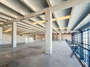 Industrial in Alcalá de Henares, Madrid to rent Interior Photo- Image 1 of 7