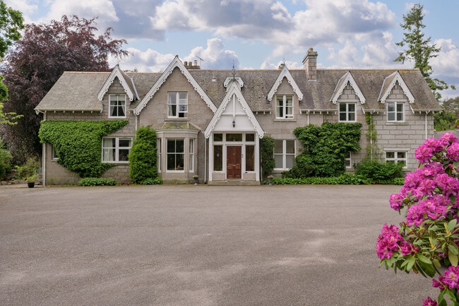 More details for 45 Braemar Rd, Ballater - Hospitality for Sale