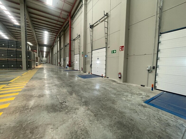 Acueducto, Dos Hermanas, La, 20, Dos Hermanas, Sevilla to rent - Building Photo - Image 2 of 22