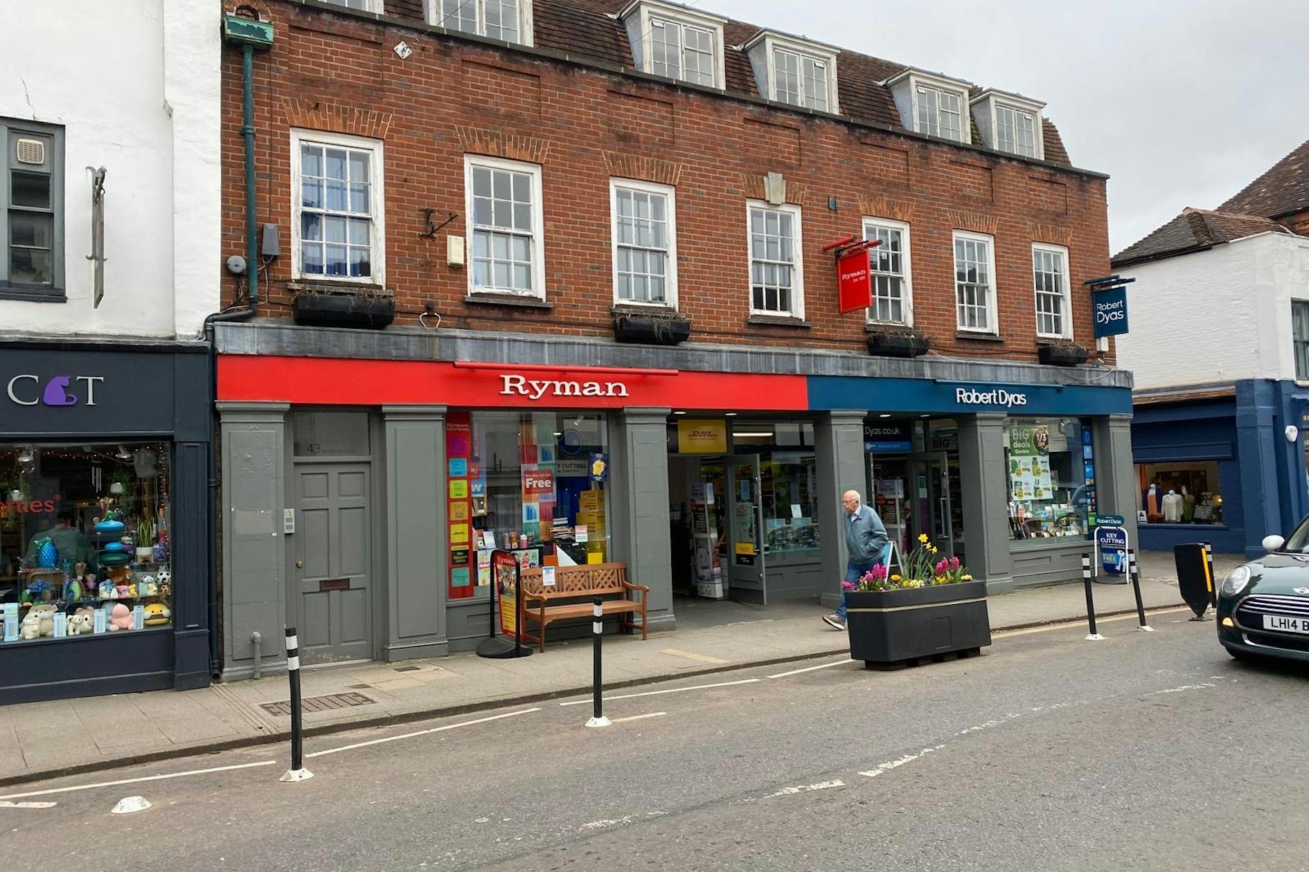 42-43 Downing St, Farnham to rent Primary Photo- Image 1 of 2