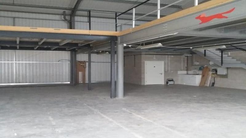 Solar Way, Amesbury to rent - Interior Photo - Image 3 of 5