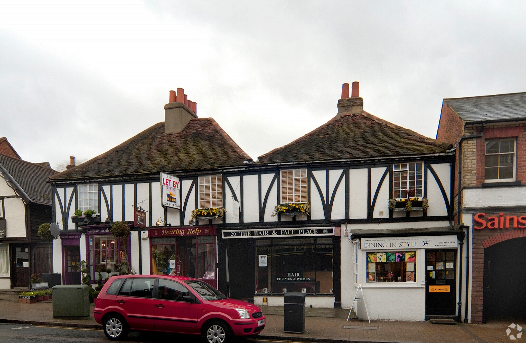 22 High St, Pinner to rent Primary Photo- Image 1 of 2