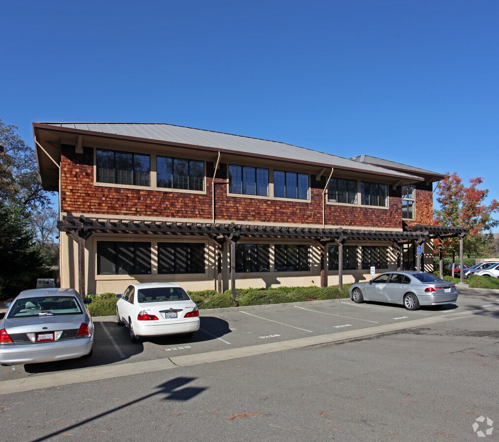 3256 Penryn Rd, Penryn 95663 Penryn Plaza UK