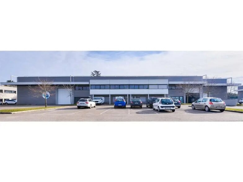Light Industrial in Saint-Priest to rent - Building Photo - Image 2 of 10