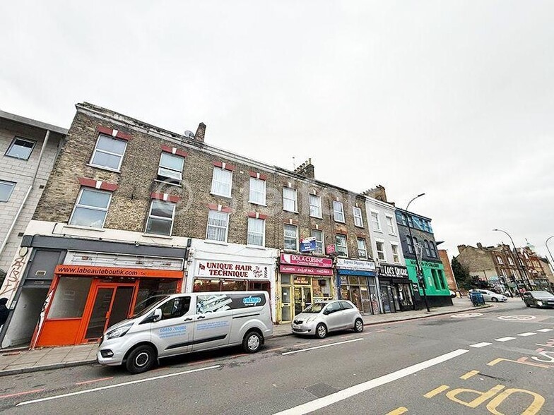 New Cross Rd, London to rent - Building Photo - Image 2 of 11