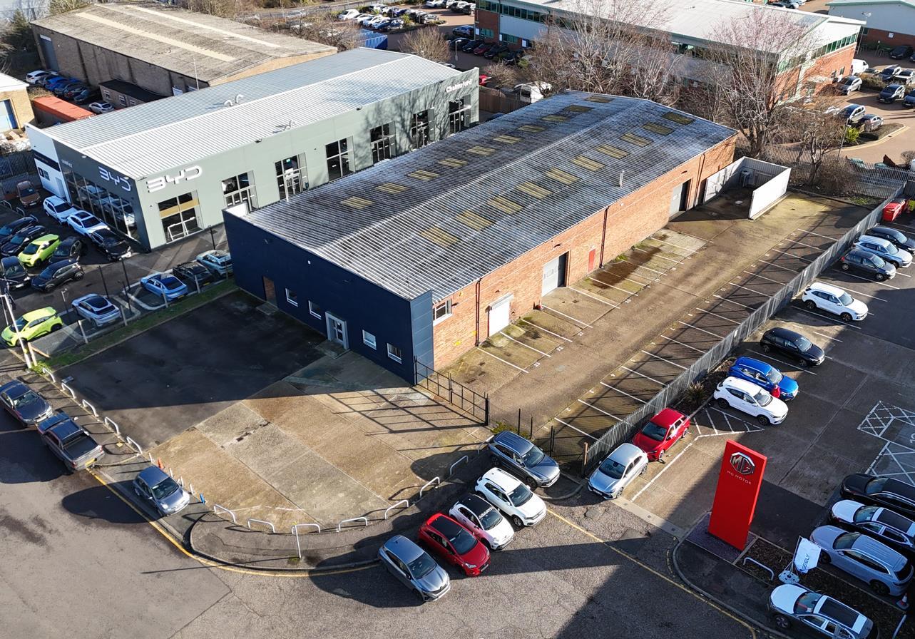 7 Bilton Rd, Chelmsford to rent Building Photo- Image 1 of 7