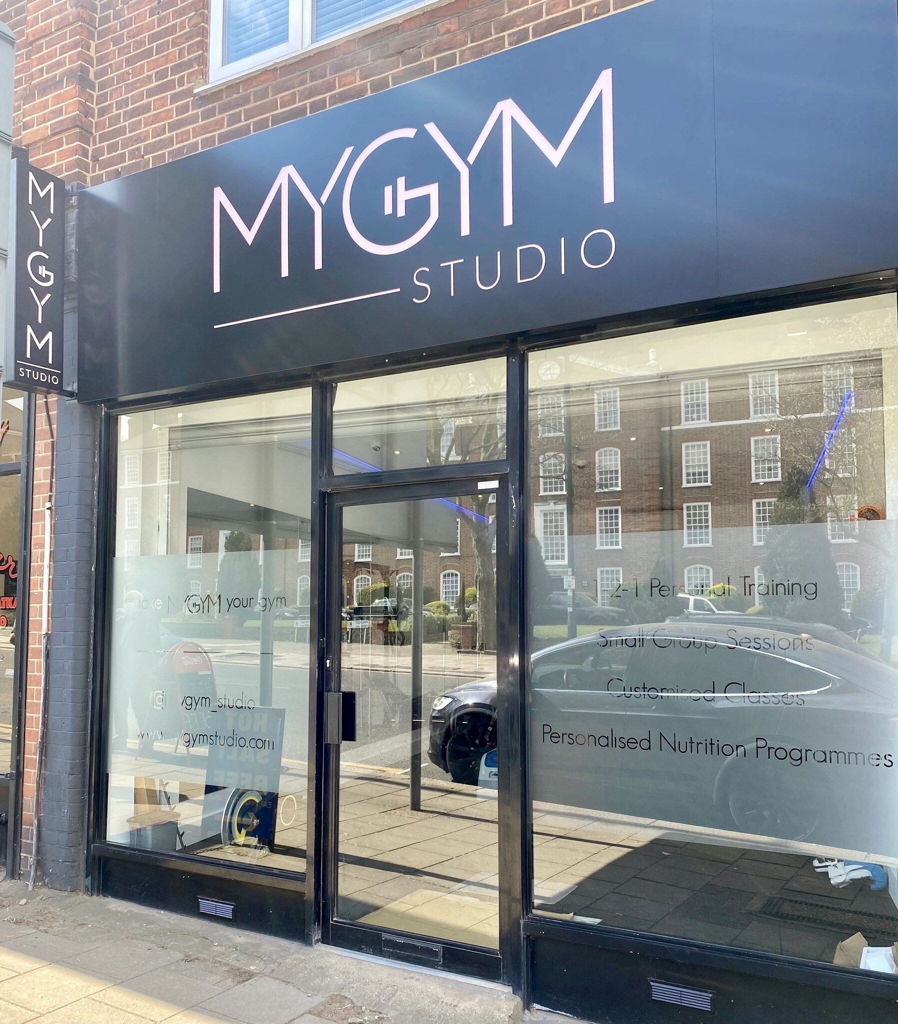 3 Monkville Parade, London to rent Building Photo- Image 1 of 3