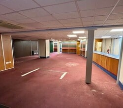 6-14 High St, Thatcham to rent Interior Photo- Image 2 of 3