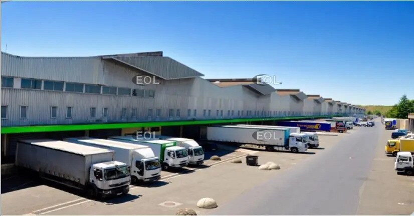 Industrial in Aulnay-sous-Bois to rent Building Photo- Image 1 of 2