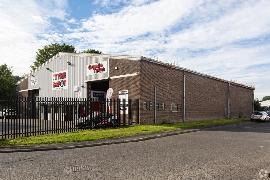 Whickham Bank, Newcastle Upon Tyne for sale - Primary Photo - Image 1 of 1