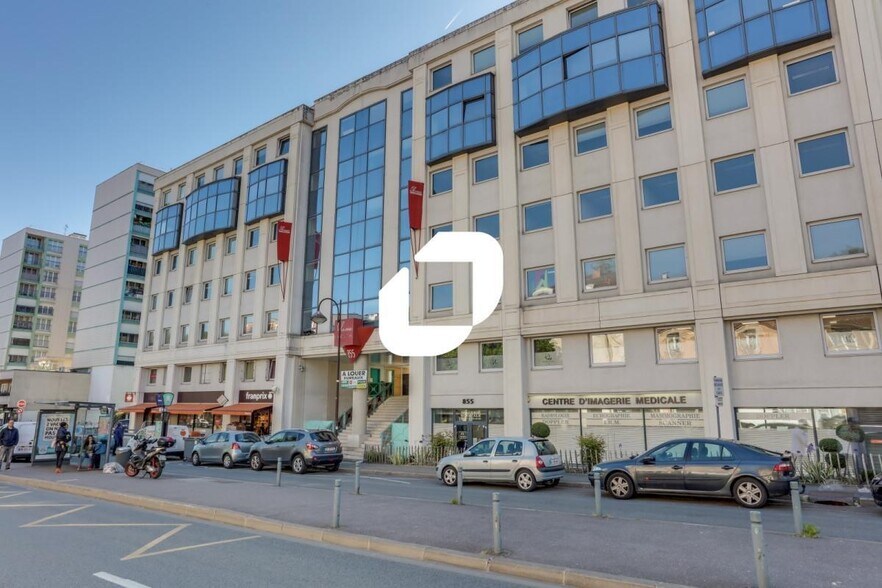 855 Avenue Roger Salengro, Chaville to rent - Building Photo - Image 1 of 20