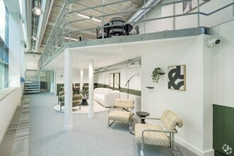 42 Gloucester Ave, London to rent Interior Photo- Image 1 of 13