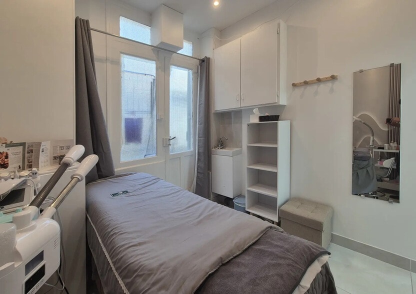 Retail in Paris for sale - Building Photo - Image 3 of 6