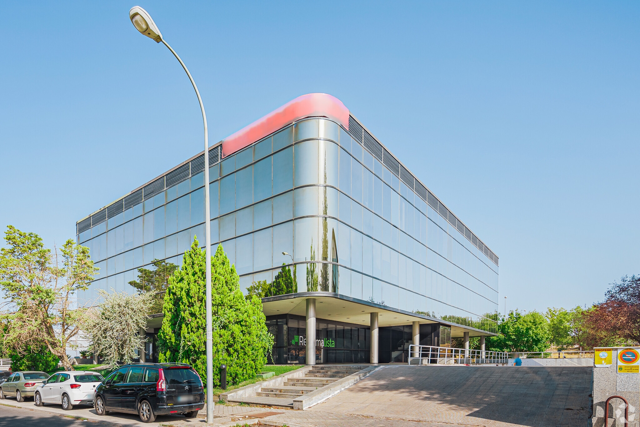 Office in Villaviciosa de Odón, Madrid for sale Primary Photo- Image 1 of 4