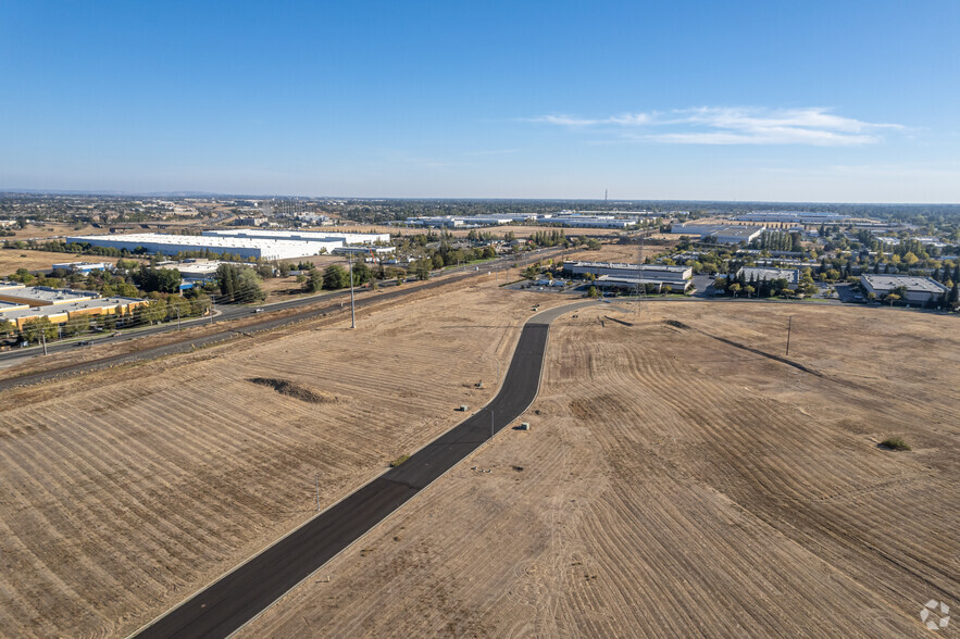 Winding Creek Way, Roseville, CA for rent - Aerial - Image 2 of 5