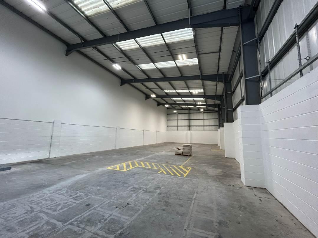 Aston Rd, Bromsgrove to rent Interior Photo- Image 1 of 1