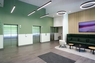 Alencon Link, Basingstoke to rent Interior Photo- Image 2 of 5