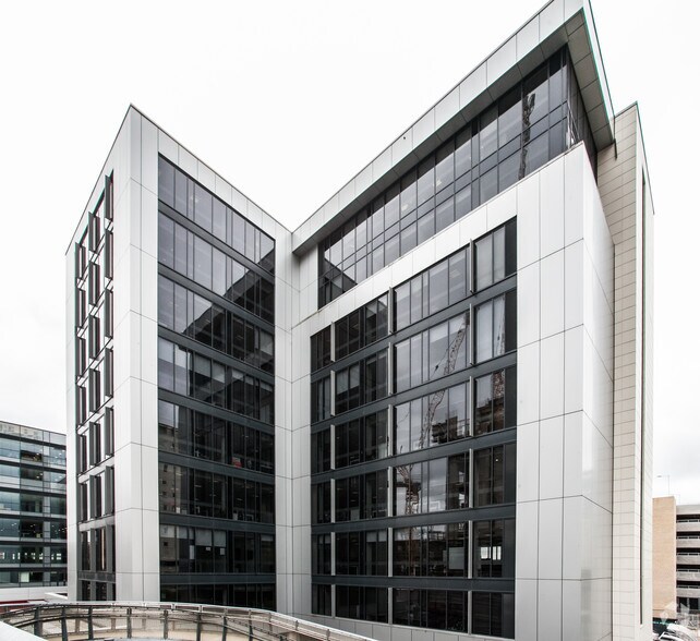 Tyndall St, Cardiff to rent - Building Photo - Image 3 of 14