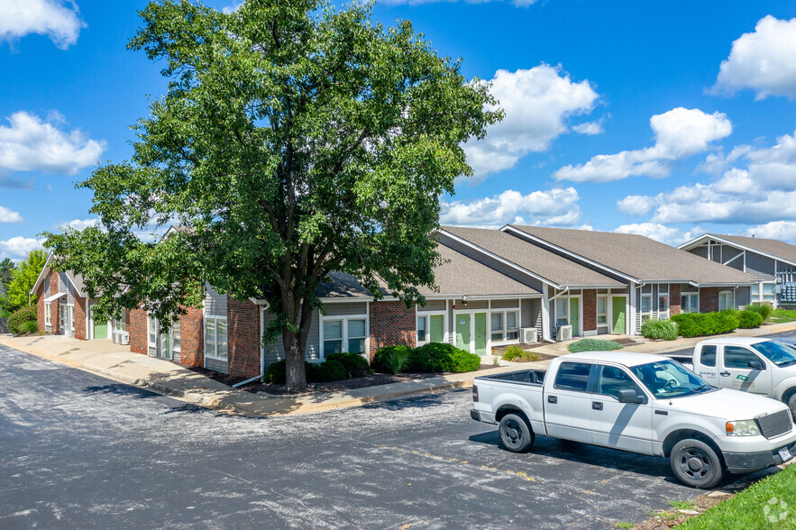 5300-5320 Longview Rd, Kansas City, MO for sale - Building Photo - Image 2 of 23