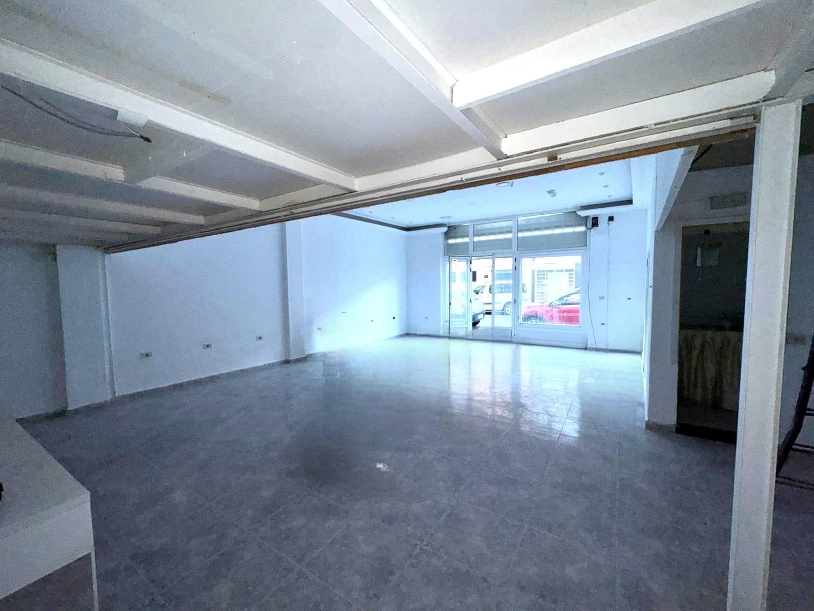 Retail in Las Palmas de Gran Canaria, Las Palmas for sale Interior Photo- Image 1 of 14