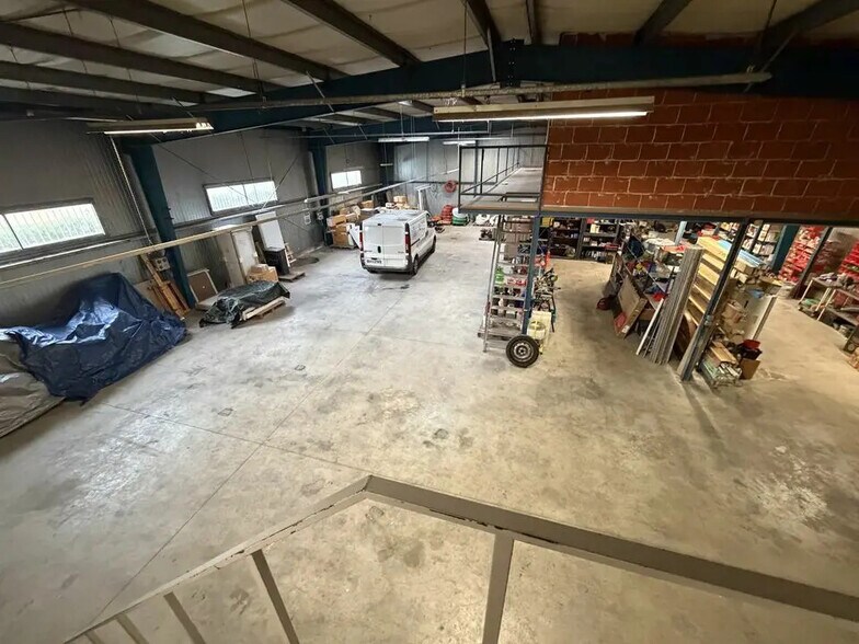 Office in Valence to rent - Building Photo - Image 2 of 8