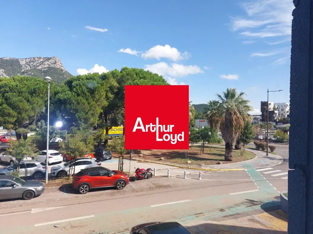 Office in La Valette-du-Var to rent Primary Photo- Image 1 of 8