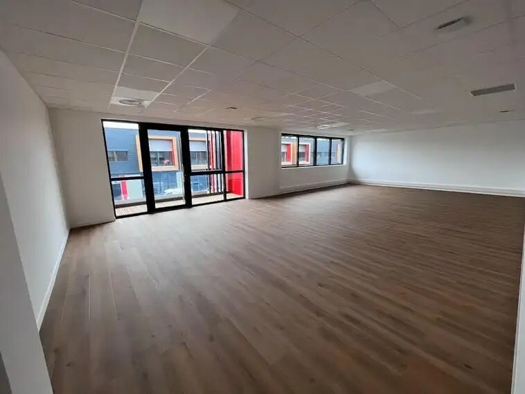 27 Avenue Du Gros Chêne, Herblay-sur-Seine to rent - Interior Photo - Image 3 of 3