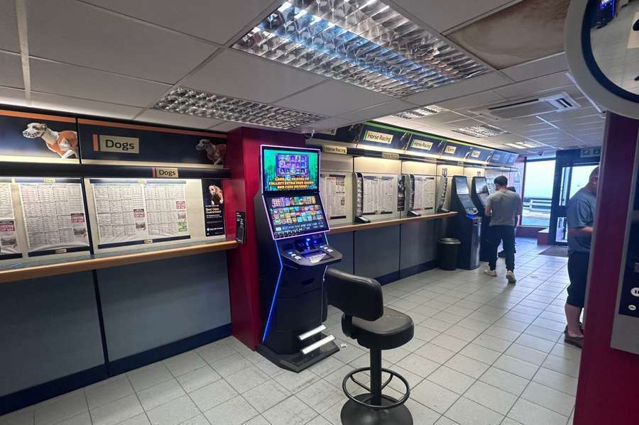 10 Station Rd, Colwyn Bay for sale Building Photo- Image 1 of 4