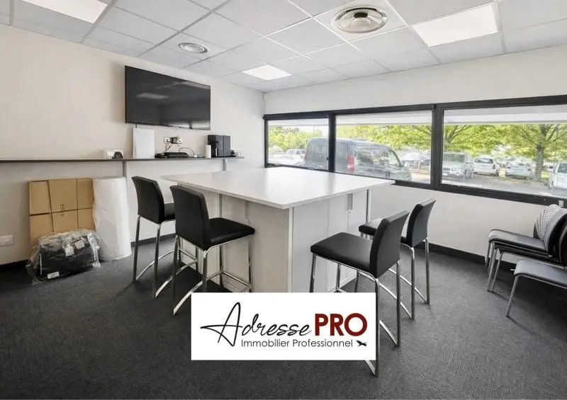 Vente Bureaux 260 m² - Photo 1
