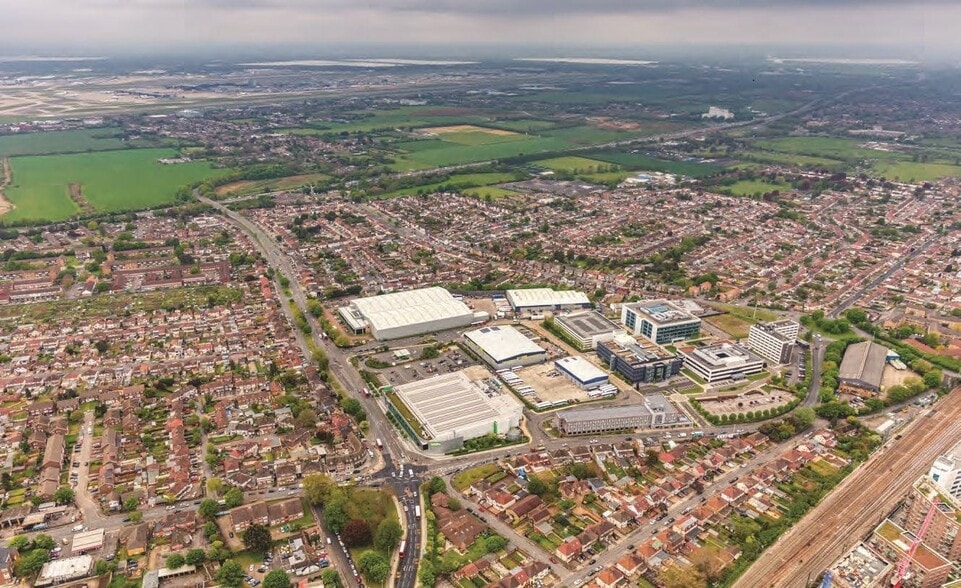 Millington Rd, Hayes to rent - Building Photo - Image 3 of 10