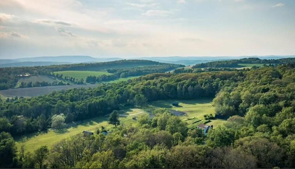 5 Homestead Farm Ln, Millerton, NY for sale - Building Photo - Image 1 of 10