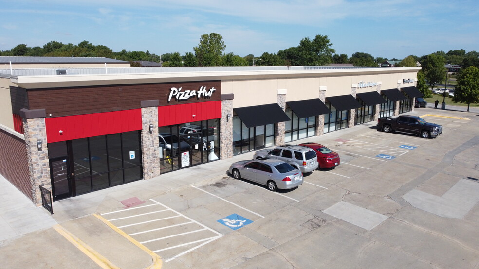 1601-1613 E Peoria St, Paola 66071 - Retail for Sale | LoopNet.co.uk