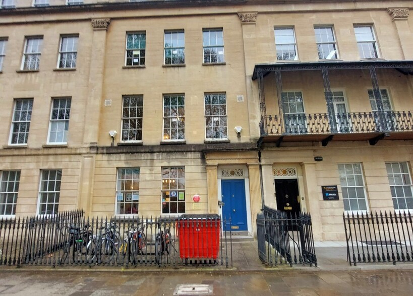 5 Queen Sq, Bristol for rent - Building Photo - Image 1 of 3