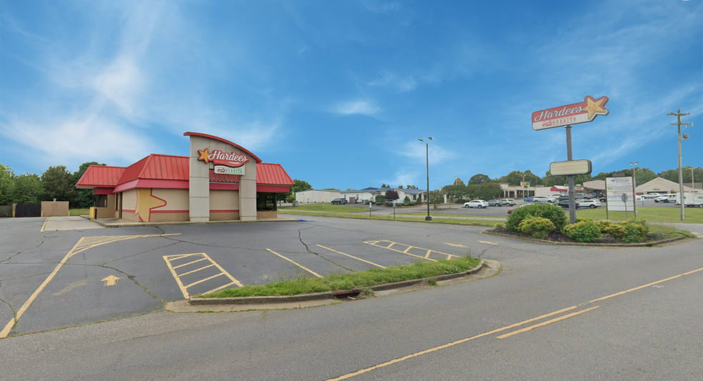 3020 S NC 127 Hwy, Hickory, NC for sale - Primary Photo - Image 1 of 1