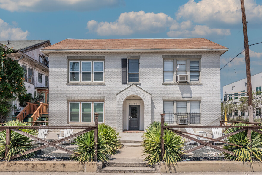 1625 McCullough Ave, San Antonio, TX for sale - Building Photo - Image 1 of 1