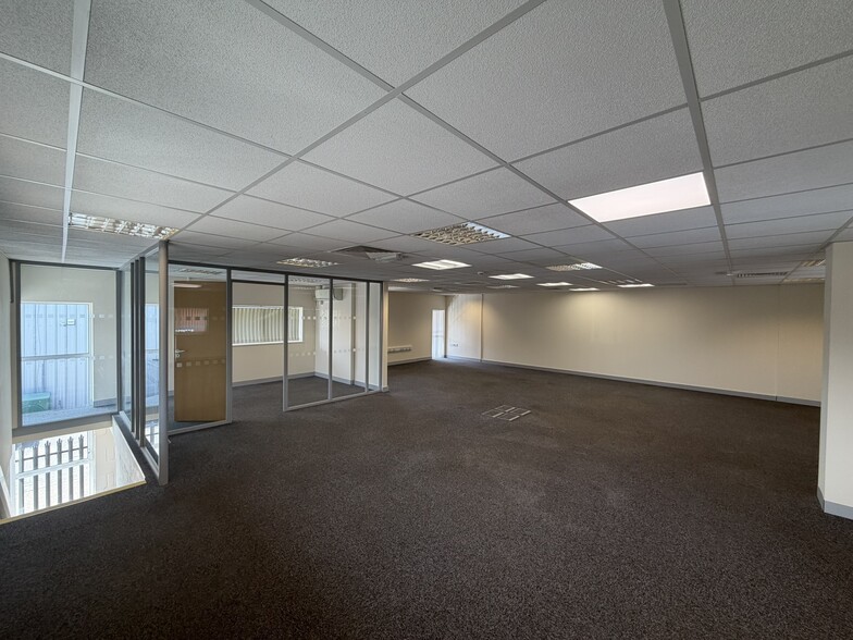 Cherry Orchard Ln, Salisbury to rent - Building Photo - Image 2 of 3