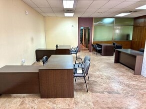 Retail in Vilanova del Camí, Barcelona to rent Building Photo- Image 2 of 12