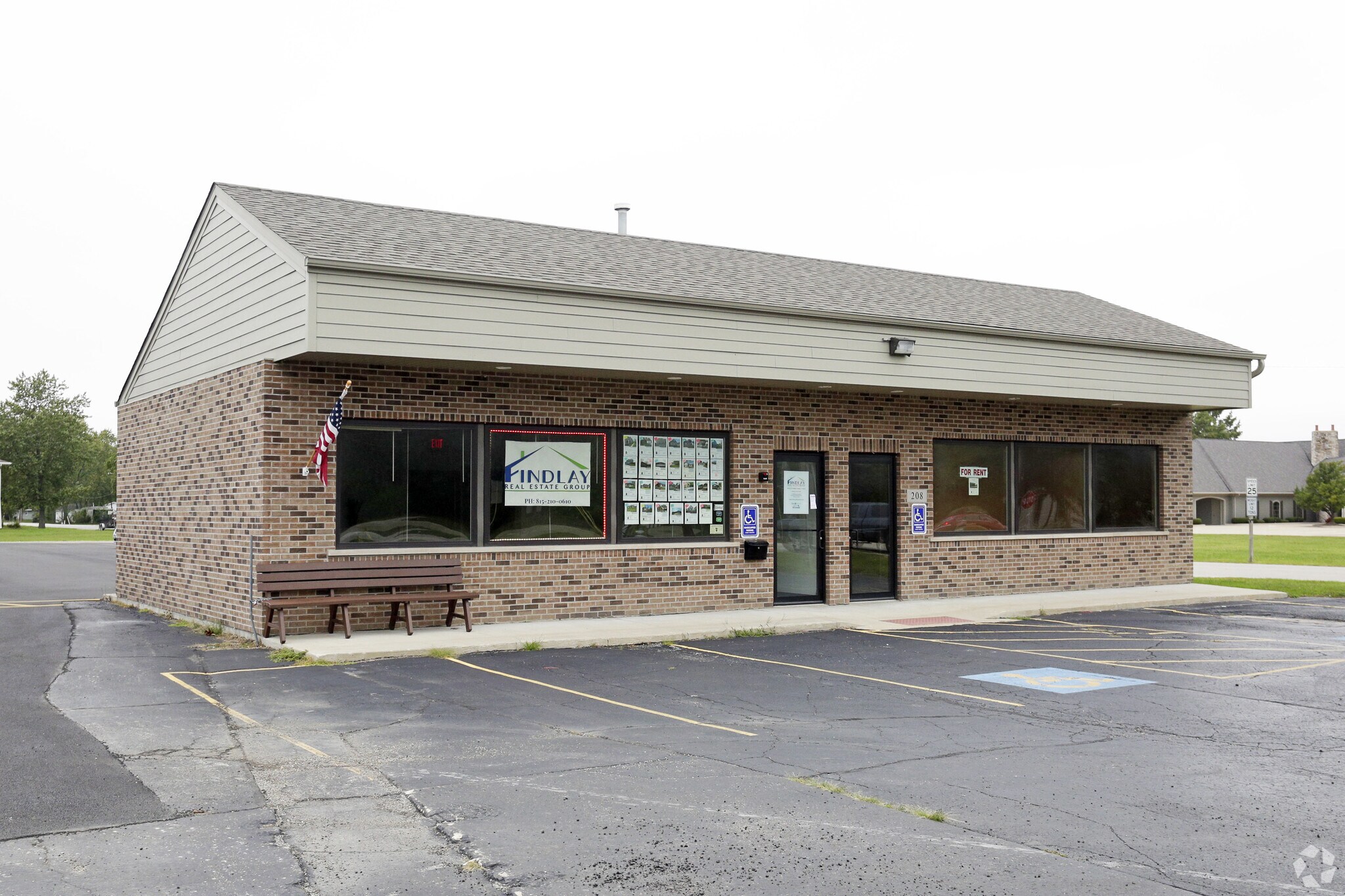 208 S Comet Dr, Braidwood, IL for sale Building Photo- Image 1 of 1