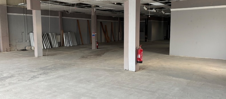 300-322 Wragby Rd, Lincoln to rent Interior Photo- Image 1 of 2