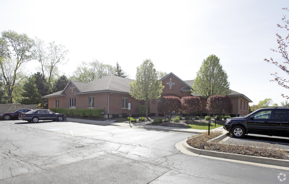 6853-6857 S Kingery Hwy, Willowbrook, IL for rent - Primary Photo - Image 1 of 2