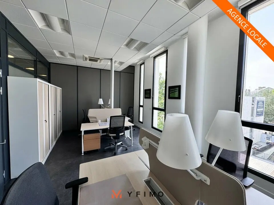 Location Bureaux 716 m² - Photo 1