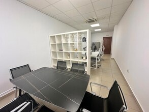 Office in Rivas-Vaciamadrid, Madrid to rent Interior Photo- Image 1 of 2