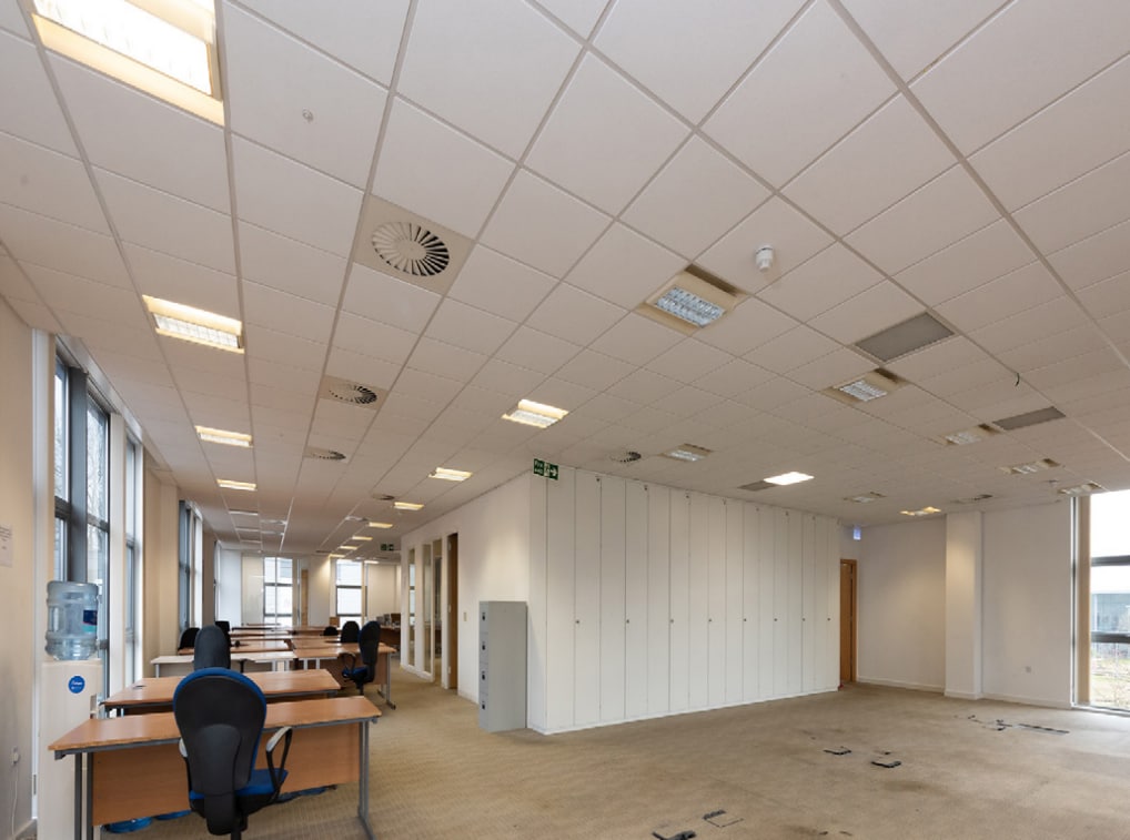 1 The Pavilions, Solihull to rent Interior Photo- Image 1 of 3