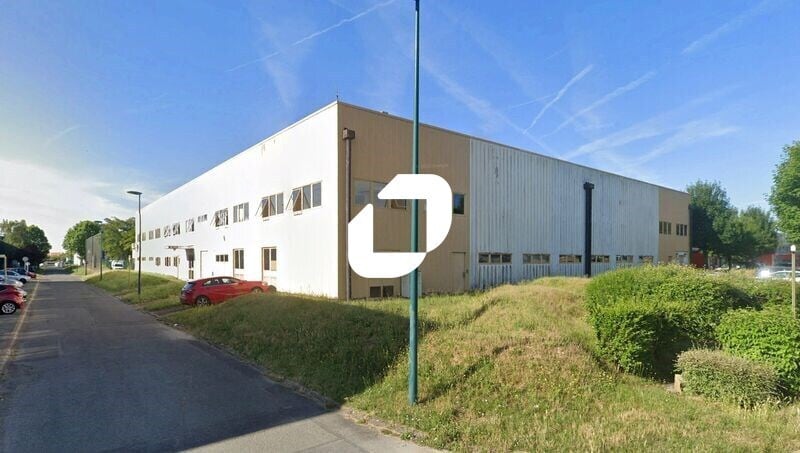 1 Rue Jacques De Vaucansson, Saint-Ouen-l'Aumône to rent - Building Photo - Image 3 of 24