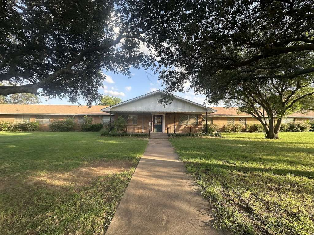 1901 W Elliott St, Breckenridge, TX for sale Building Photo- Image 1 of 14