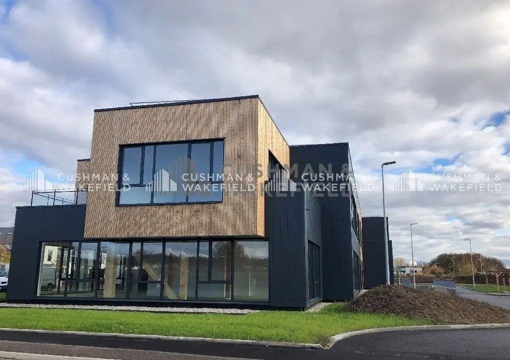 Office in Schiltigheim to rent Building Photo- Image 1 of 13