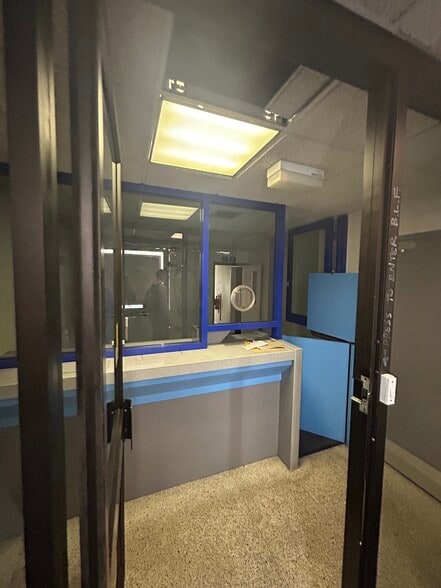 23-25 Brick Lane, London to rent - Building Photo - Image 2 of 5