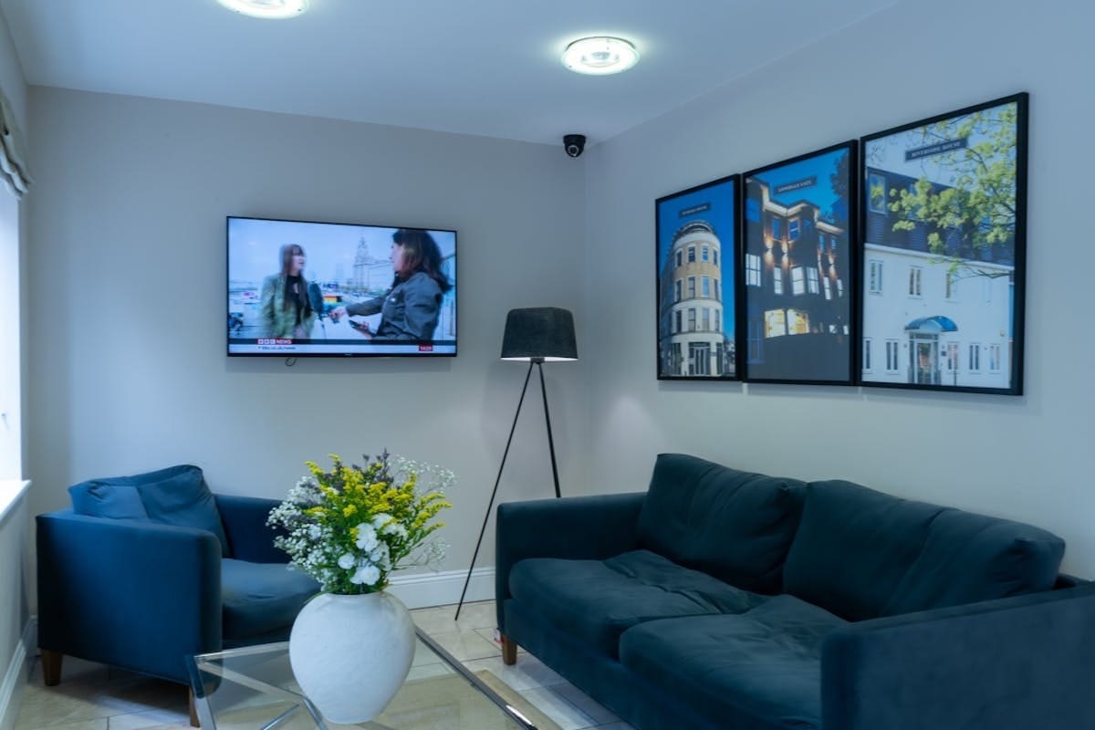 River Lawn Rd, Tonbridge to rent Interior Photo- Image 1 of 6