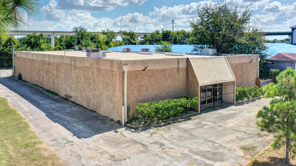 15458 W Hardy Rd, Houston, TX for sale - Building Photo - Image 1 of 13